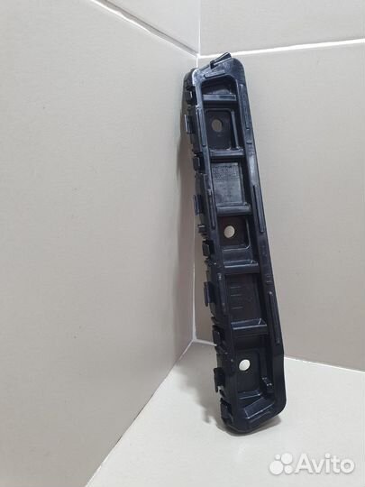 Кронштейн заднего бампера левый Geely Coolray