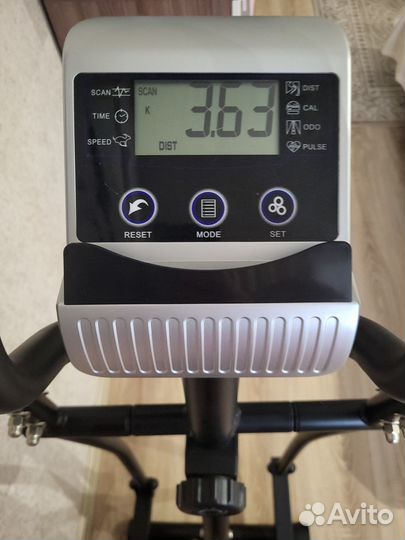 Продам эллиптический тренажер