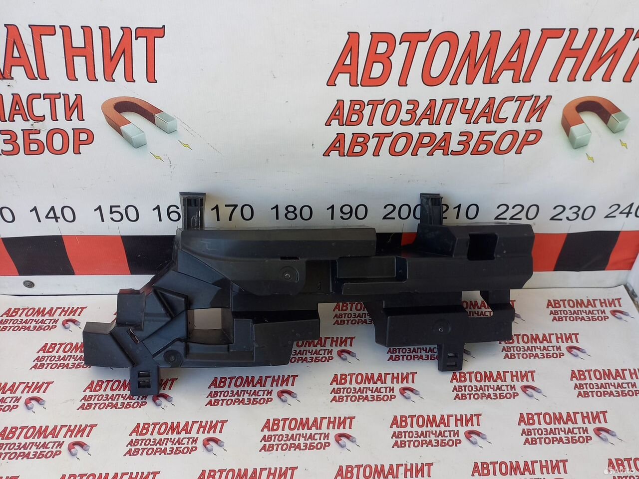 Абсорбер заднего бампера правый Рено Аркана