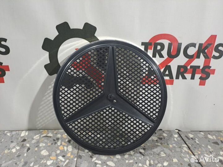 Эмблема решетки радиатора Mercedes Actros