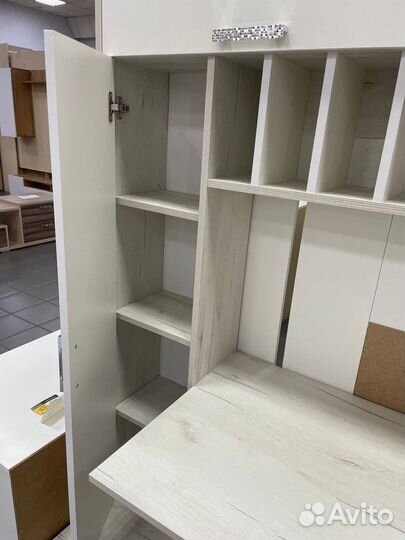 Стол компьютерный