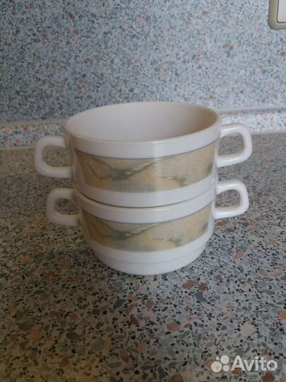 Бульонница с блюдцем