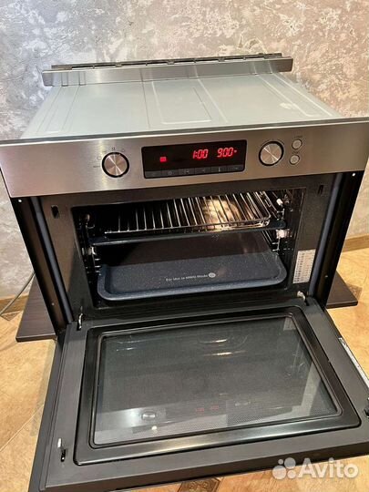 Духовой шкаф с свч Samsung