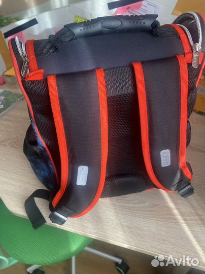 Школьный рюкзак