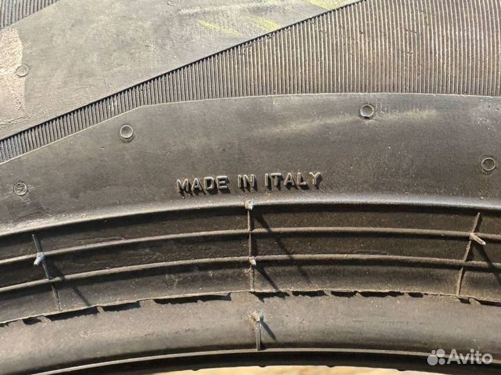 Pirelli Scorpion All Season SF2 235/45 R20