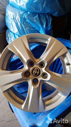 Литые диски r17 5 114 3 Toyota, комплект