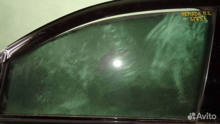 Стекло двери передней левой Nissan Armada 1