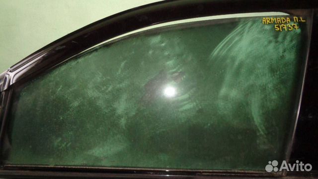 Стекло двери передней левой Nissan Armada 1