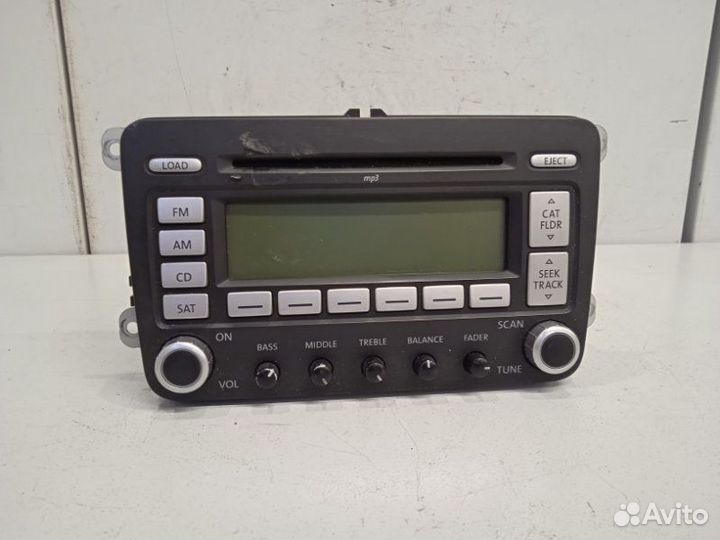 Магнитола Volkswagen Passat B6 BPY 2.0 турбо 2007