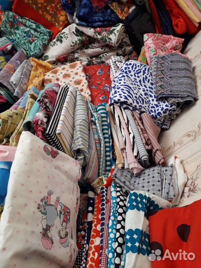 Ткани.Полотенца ссср.скатерти.вафельные махровые