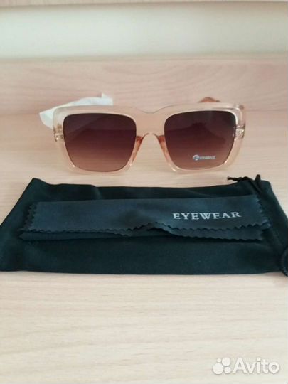 Очки солнцезащитные новые