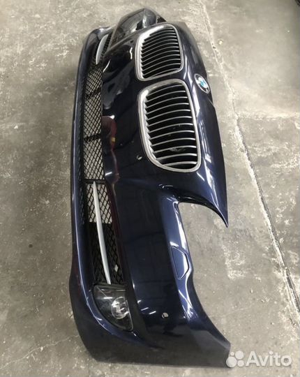 Передний бампер BMW F10 (дорестайл, в сборе)