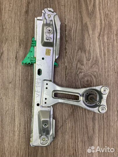 Стеклоподъемник задний правый Opel Astra J хетчбэк