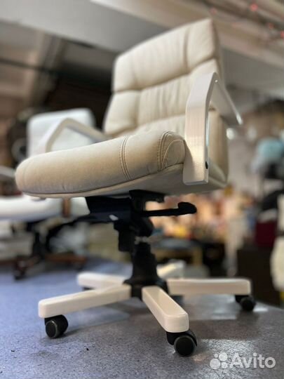 Компьютерное офисное кресло