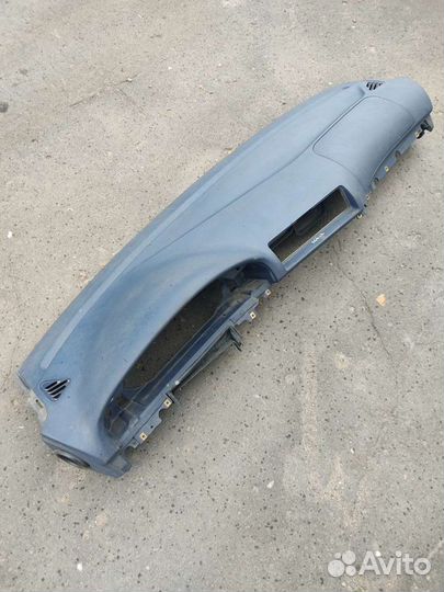 Торпедо bmw e39, синий цвет