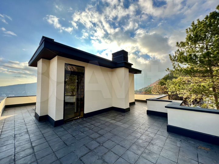 Дом 252,5 м² на участке 6 сот.