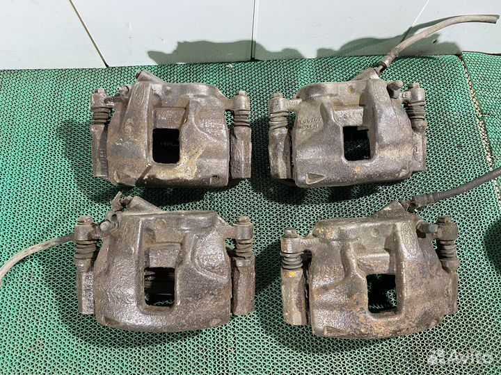 Суппорт передний L R Ford Transit 2.2 2008