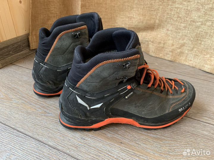 Ботинки трекинговые