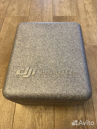 Квадрокоптер dji phantom 4 pro