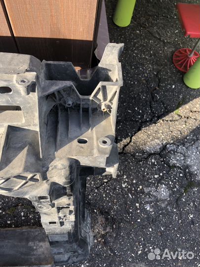 Панель передняя телевизор Шкода Кодьяк