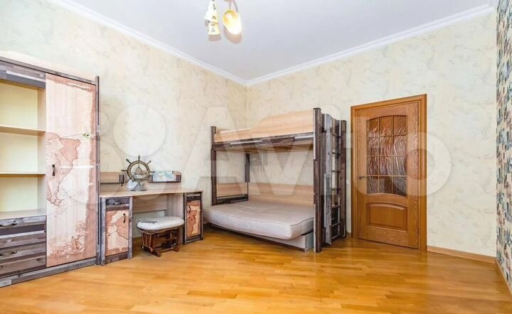 3-к. квартира, 118 м², 4/12 эт.
