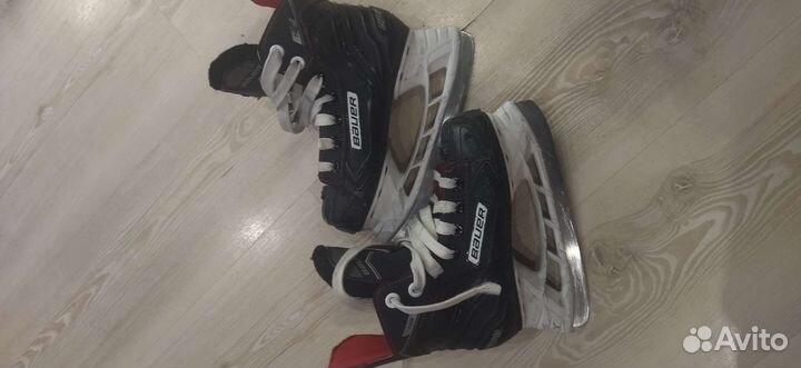 Хоккейные коньки bauer