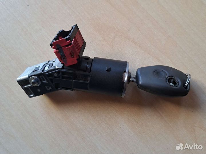 Замок зажигания Renault logan 2