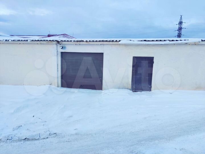 Гараж, > 30 м²
