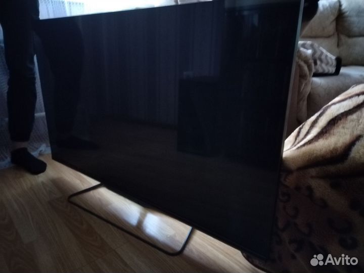 Телевизор ЖК на запчасти Philips