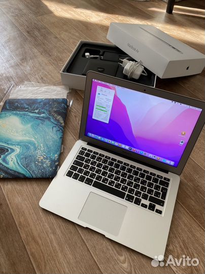 Apple MacBook Air 13 2017-2019 отличные
