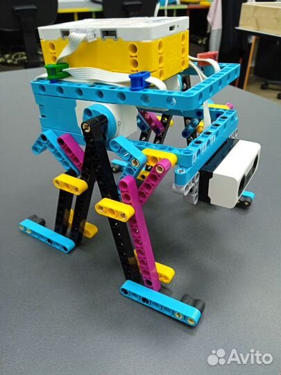 Преподаватель (репетитор) по робототехнике