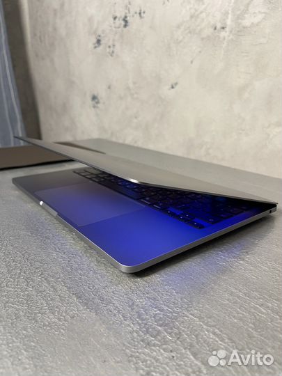 Macbook pro 13 m1 8gb 512gb