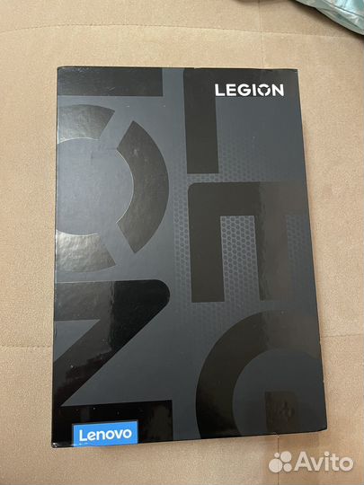 Lenovo legion y700