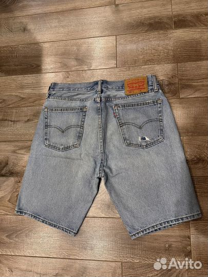 Джинсовые шорты levis