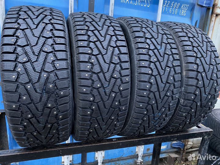 Pirelli Ice Zero 235/55 R17 92B