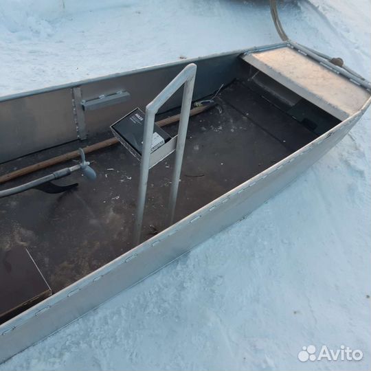 Лодка болотоход