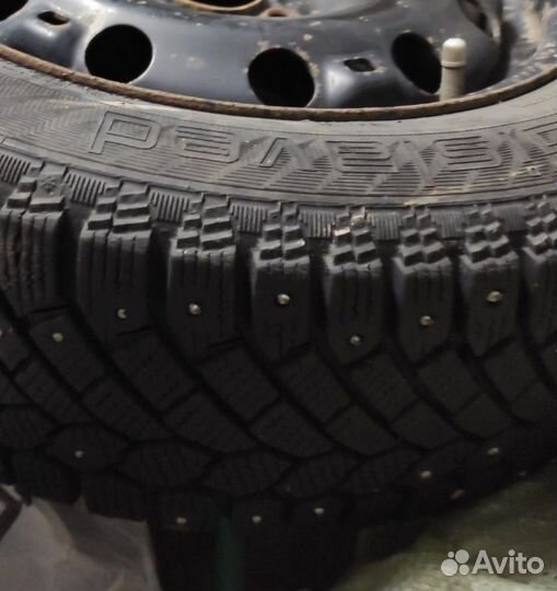 Gislaved Nord Frost 200 ID 185/60 R15 88T