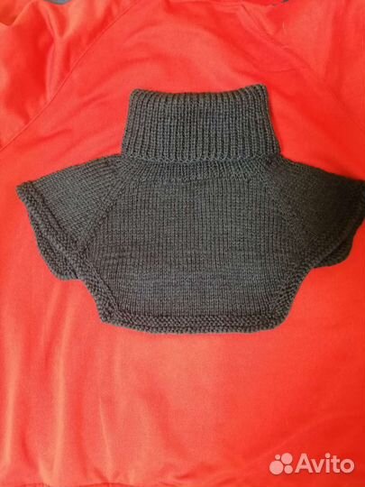 Вязаная манишка