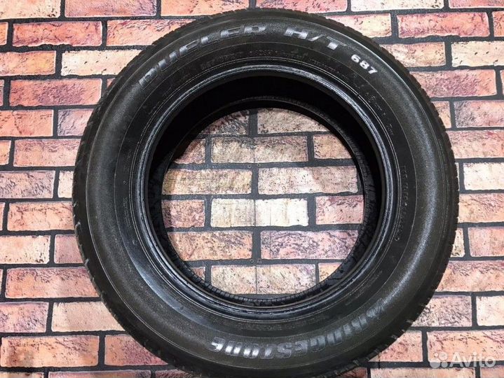 Bridgestone Dueler H/T D687 225/65 R17