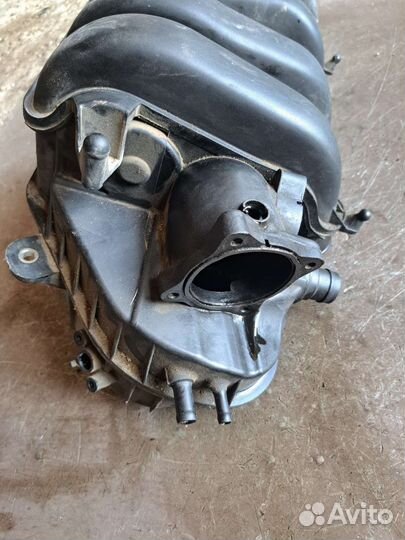 Впускной коллектор на Volkswagen Passat B6