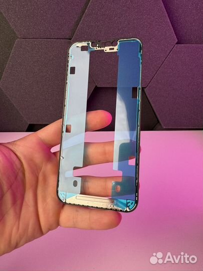 Рамка дисплея на iPhone 13 Pro