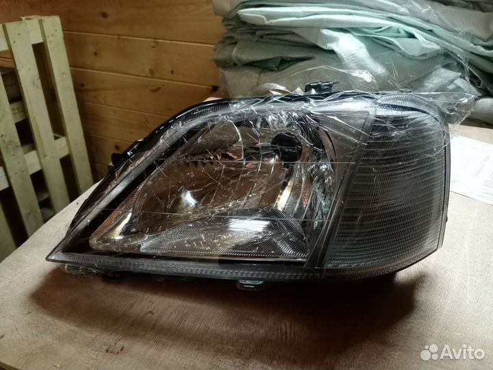 Фара левая на renault logan 1