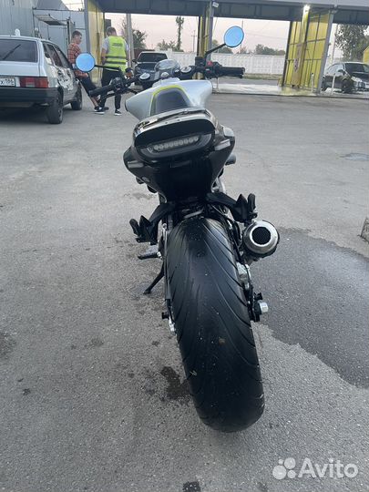 Husqvarna 701 Vitpilen