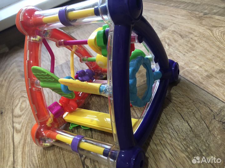 Бизиборд (развивающий треугольник)