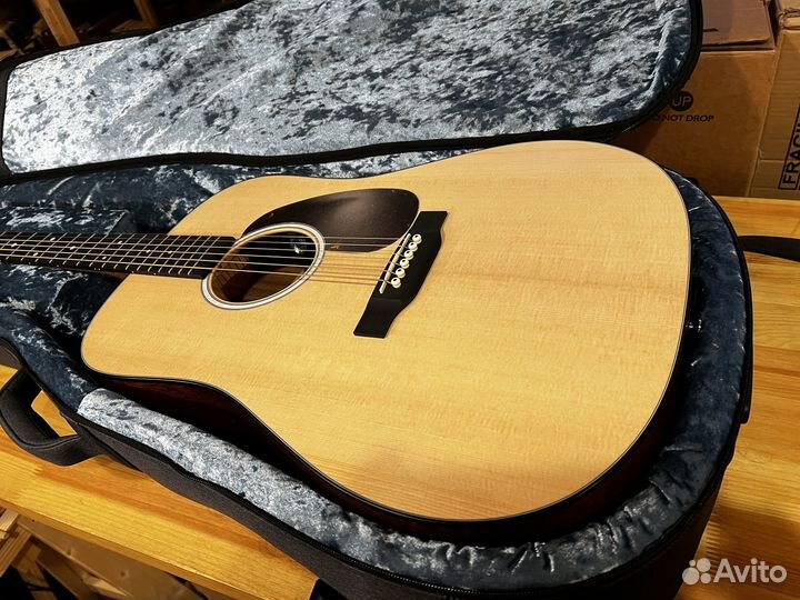 Martin D-10E-02, Satin