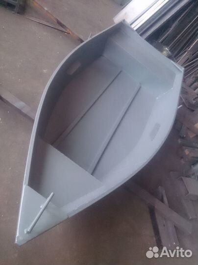 Металлическая лодка