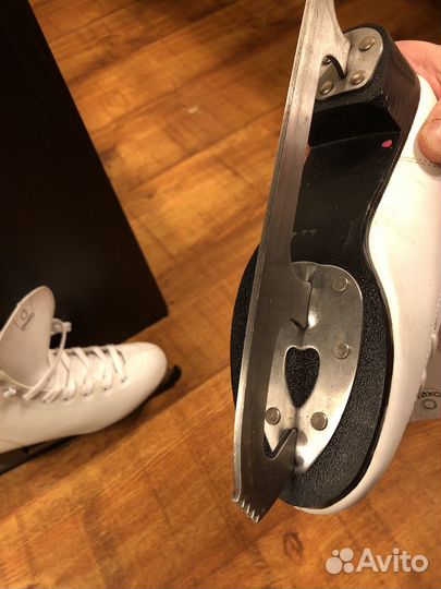 Коньки фигурные 37/38 размер