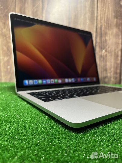 Отличный Apple MacBook Pro 13 2017