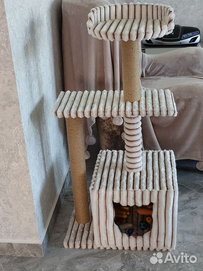 Домик для кошки с когтеточкой бу