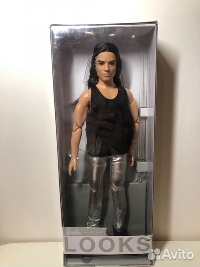 Новые одежда, коробка от индейца Looks 9 HCB79